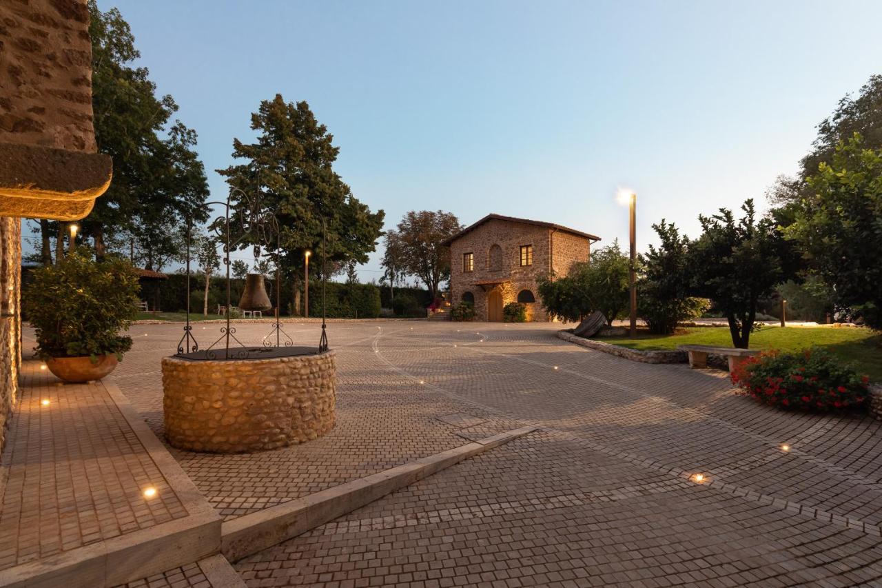 Hotel Antico Borgo Molino 7Cento Vicino Ai Giardini Di Ninfa Cori Exterior foto